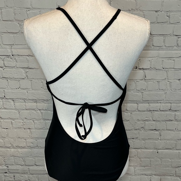 XHILARATION Swimsuit Embroidered Floral One Piece-Medium - Picture 3 of 3